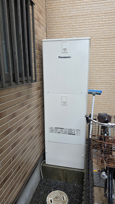 取替後のパナソニック製貯湯ユニット。